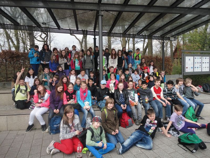 Füntklässler der Realschule Oberaden besuchen das ZOOM in Gelsenkirchen.