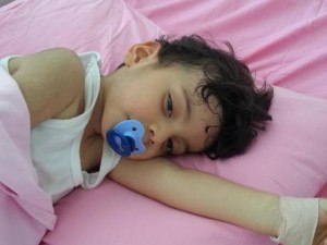 Dert dreijährige Burak ist an Leukämie erkrankt. Er und seine Familie brauchen dringend Unterstützung.