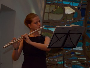 Flötenmusik begleitete die Andacht zum Jubiläum.