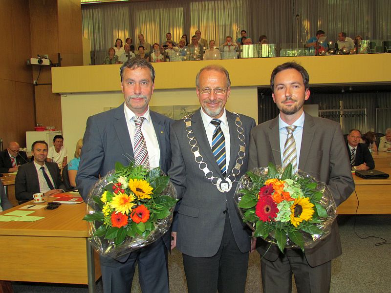 Bürgermeister Roland Schäfer (m.) und seine beiden Stellvertreter im Stadtrat Kai Schulte (l.) und Christian Pollack.