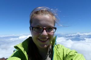 Jana Schäfer über den Wolken auf dem über 2351 Meter hohen Vulkan Ponta do Pico