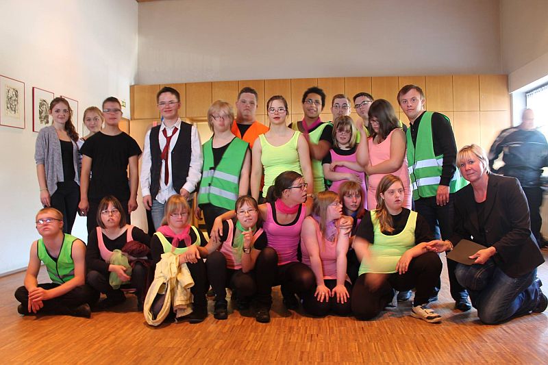 Die Tanz und Theater Gruppe "All Inclusive" der Initiative Down Syndrom unter der Leitung von Heike Stube-Rosendahl
