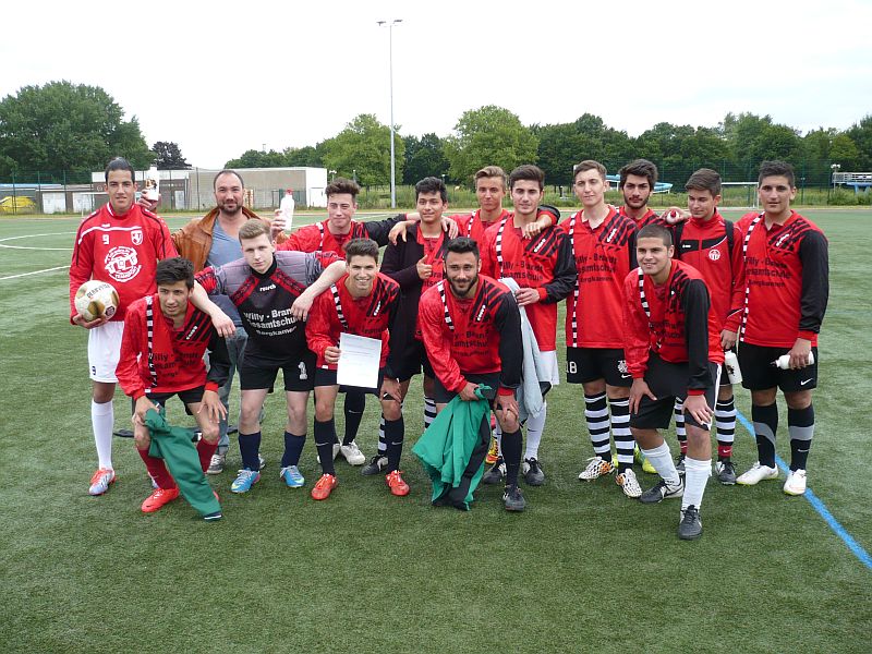 Die WK I-Mannschaft der Bergkamener Gesamtschule ist Fußballkreismeister. Foto: Kreis Unna 