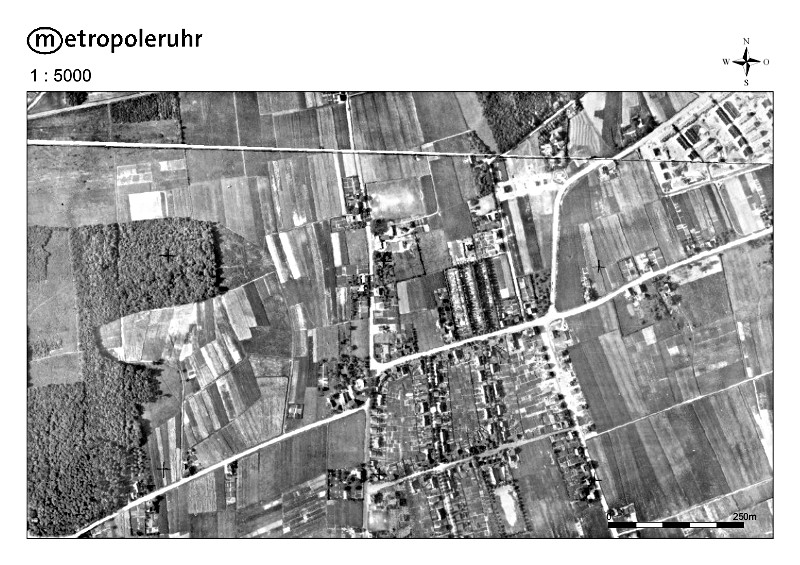 In der Mitte dieses Bereichs, das das Luftbild aus dem Jahr 1926 zeigt, befindet sich heute die Bergkamener City mit Rathaus und Busbahnhof.